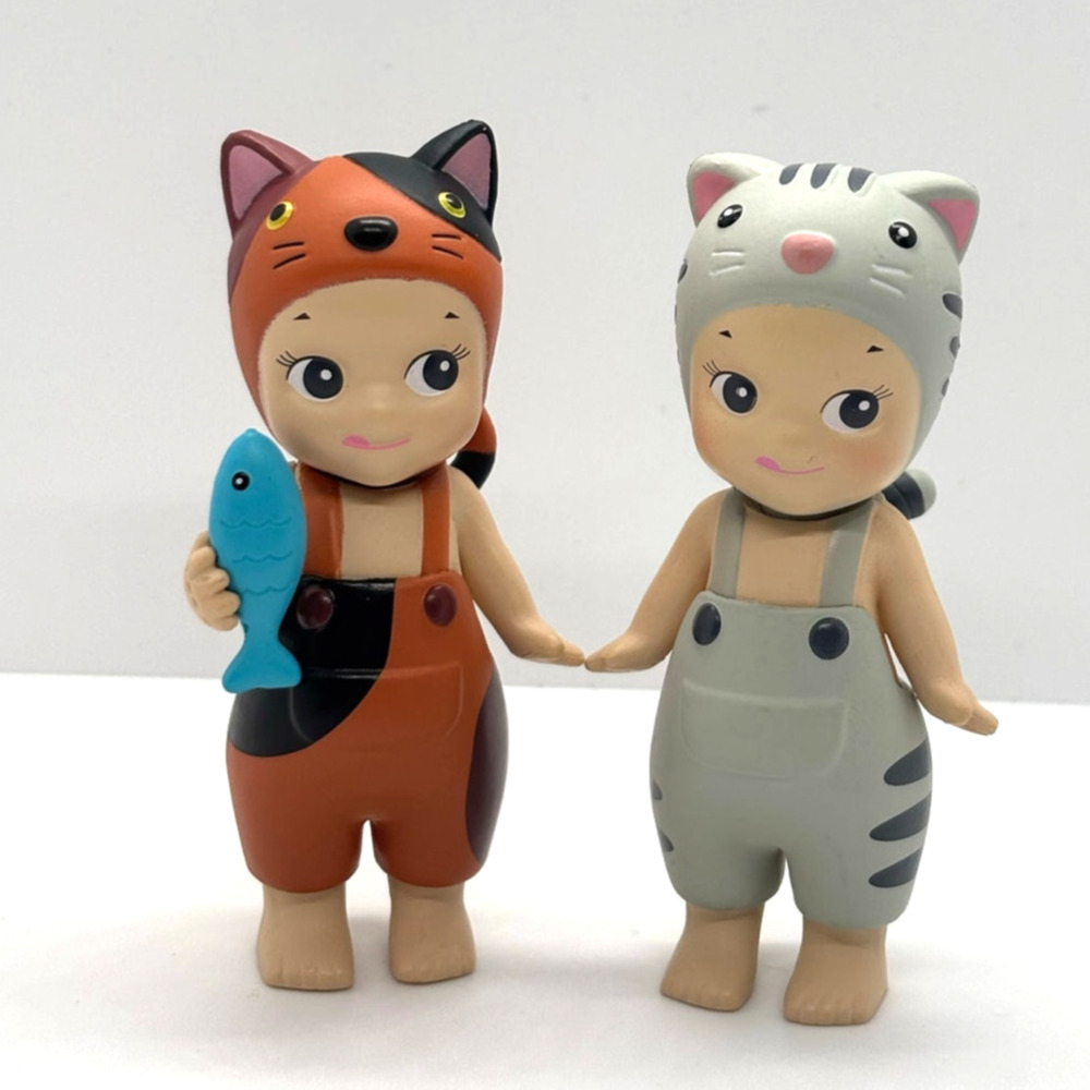 2 New Unbranded Collectible Kewpie/Angel Mini Figures, Silver Tabby & Brown Cats